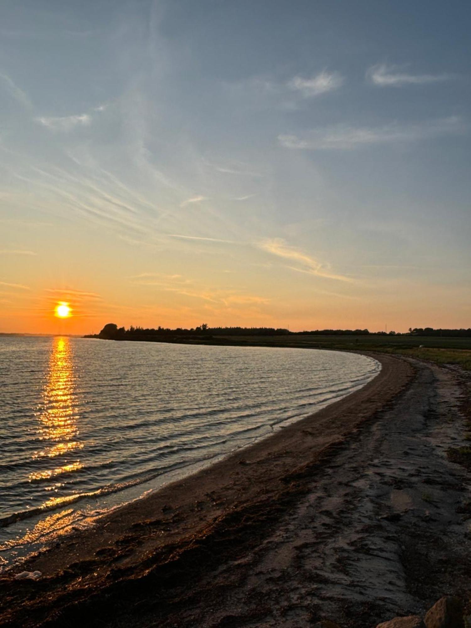 Nedlagt Gard I Naturen Med Ro Og Fred Og Samtidig Taet Pa Strand Og Fiskeri Og Indkobsmuligheder Nordborg Dış mekan fotoğraf